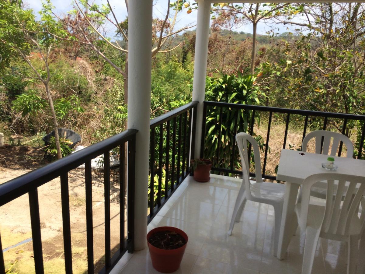 Posada Miss Portia South West Bay 外观 照片