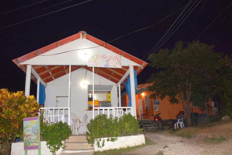Posada Miss Portia South West Bay 外观 照片